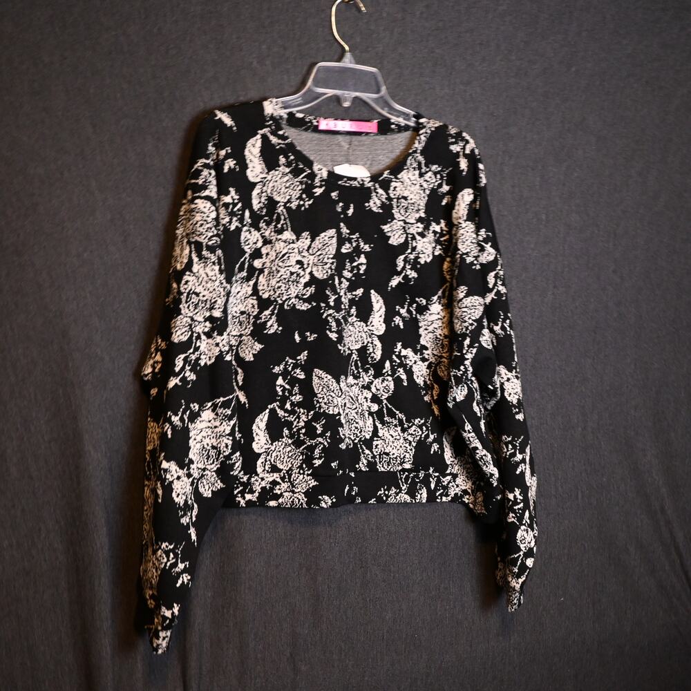 NEW Buru Women's 1X/2X Everyday Pullover Sweater Abstract Rose Floral USA NWT